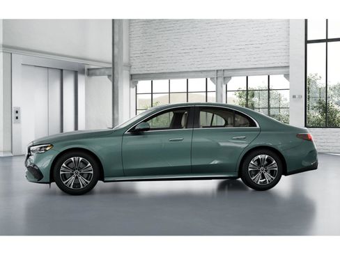 New 2026 Mercedes-Benz E 350 4MATIC Sedan image 35