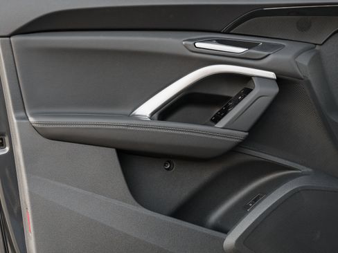 New 2025 Audi Q5 Premium image 22