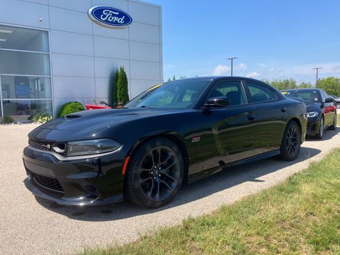 Used 2023 Dodge Charger Scat Pack w/ Plus Group RWD image 6