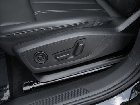 Certified 2023 Audi Q4 e-tron Prestige AWD/4WD image 23