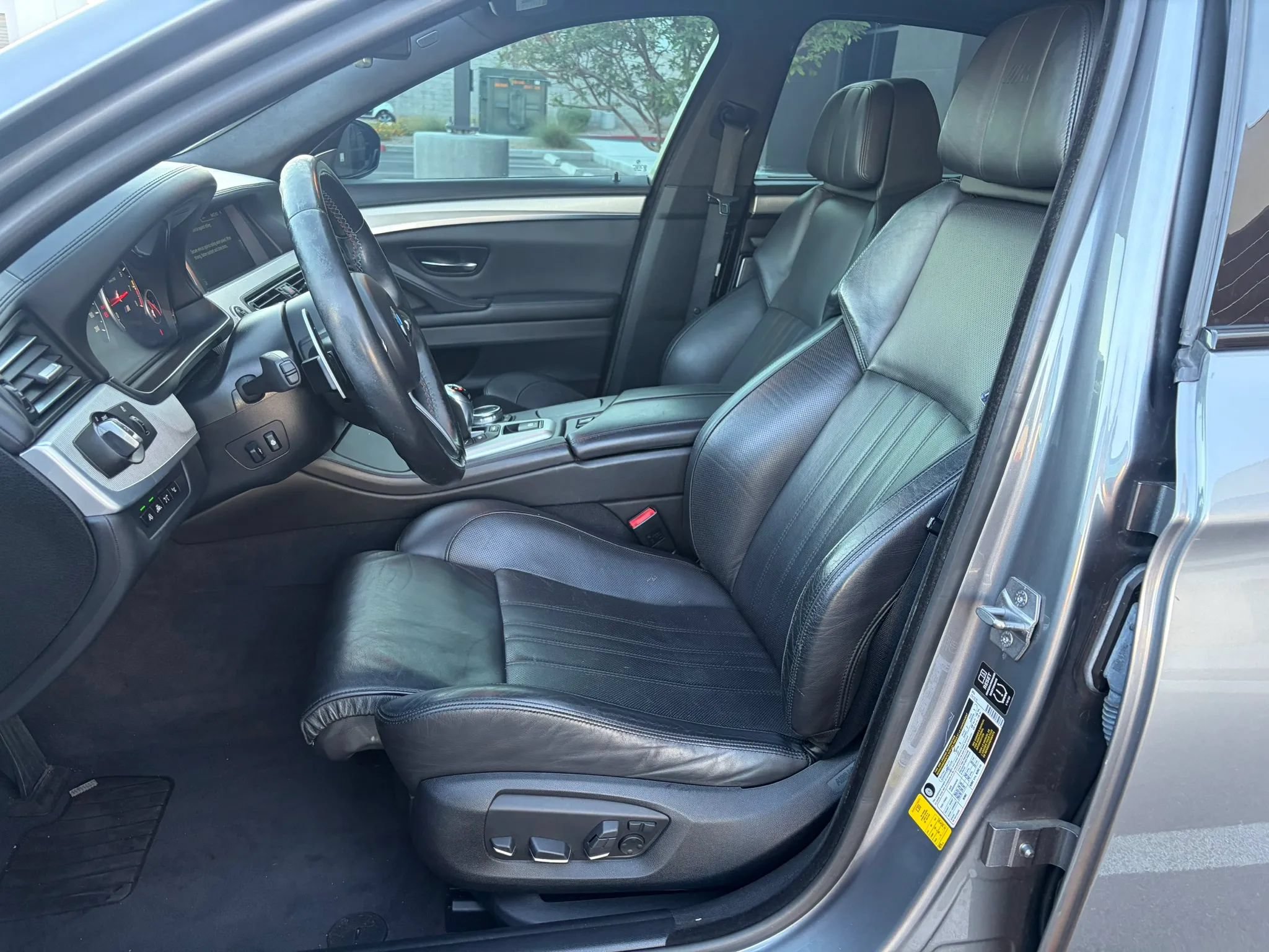 Used 2014 BMW M5 RWD image 11