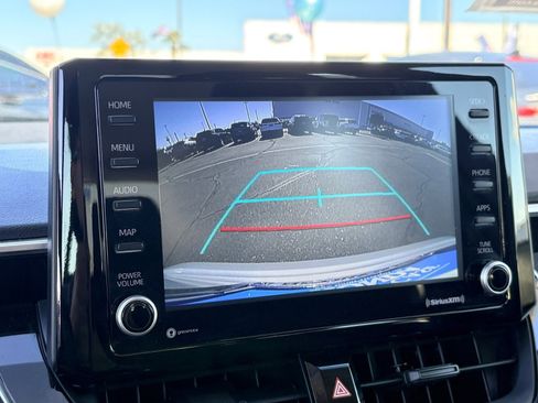 Used 2022 Toyota Corolla LE image 16