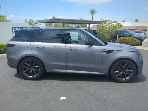 Used 2024 Land Rover Range Rover Sport Dynamic SE AWD/4WD image 4