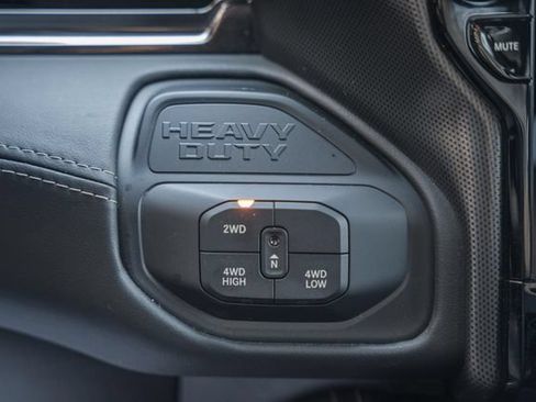 Used 2025 RAM 2500 Limited AWD/4WD image 40