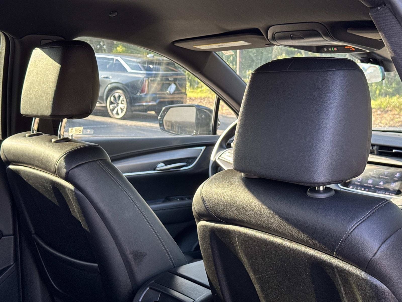 Used 2025 Cadillac XT5 Luxury FWD image 27