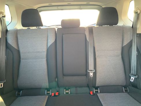 Used 2023 Nissan Rogue SV image 38