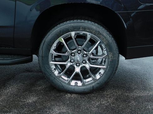 New 2026 Chevrolet Suburban LS w/ LPO, Chrome Package image 11