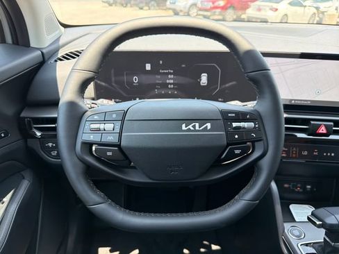 New 2026 Kia Sportage SX AWD/4WD image 10
