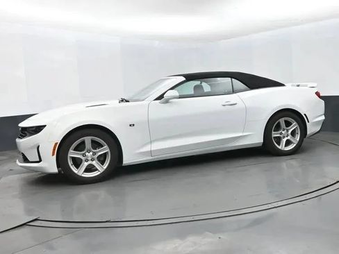 Used 2023 Chevrolet Camaro LT RWD image 5