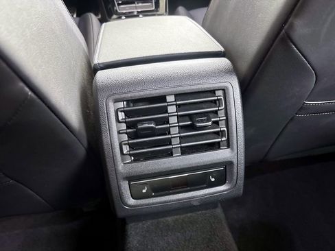 Used 2023 Volkswagen Golf 20th Anniversary Edition image 32