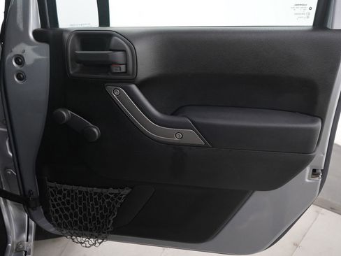 Used 2013 Jeep Wrangler Unlimited Sport image 11