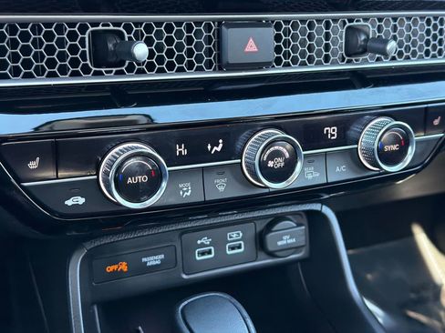 Certified 2022 Honda Civic Touring image 27