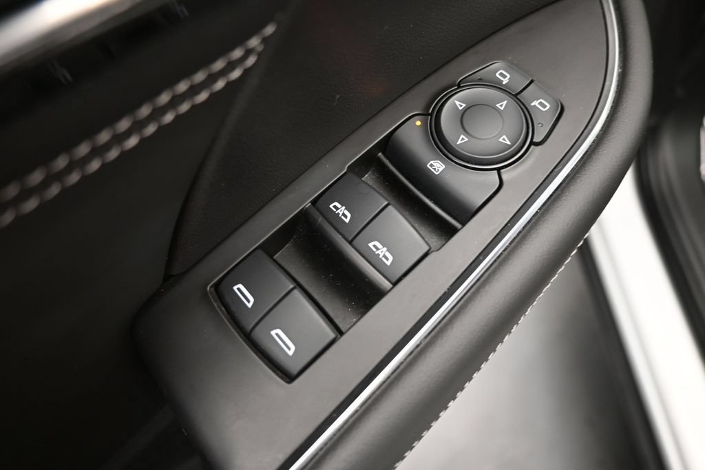 Used 2023 Buick Envision Preferred AWD/4WD image 13
