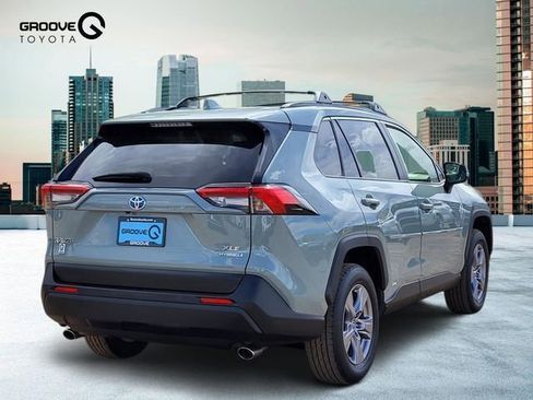 Used 2023 Toyota RAV4 XLE w/ Convenience Package AWD/4WD image 5