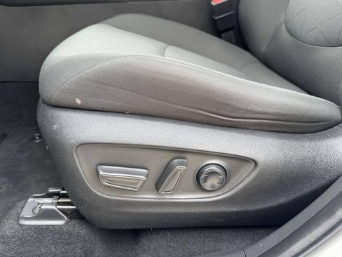 Used 2024 Toyota RAV4 XLE FWD image 19