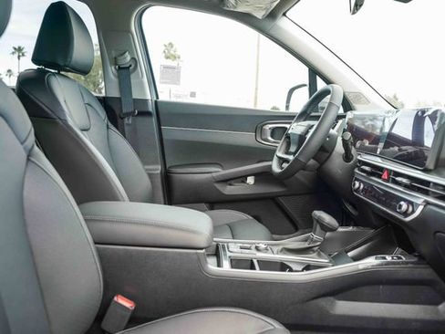 New 2026 Kia Sorento S FWD image 18