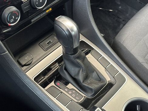 Used 2021 Volkswagen Passat 2.0T S FWD image 23