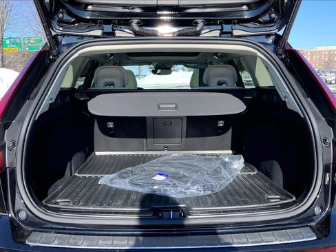 Used 2026 Volvo V60 B5 Cross Country Plus w/ Protection Package Premier image 34