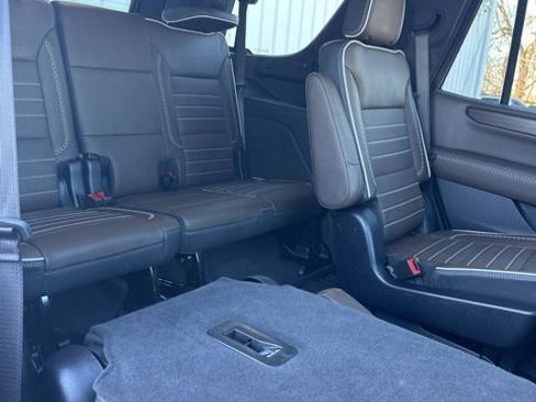 Used 2025 GMC Yukon Denali Ultimate w/ LPO, Floor Liner Package image 53