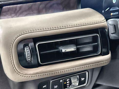 Used 2022 Lincoln Nautilus Reserve w/ Equipment Group 201A image 15