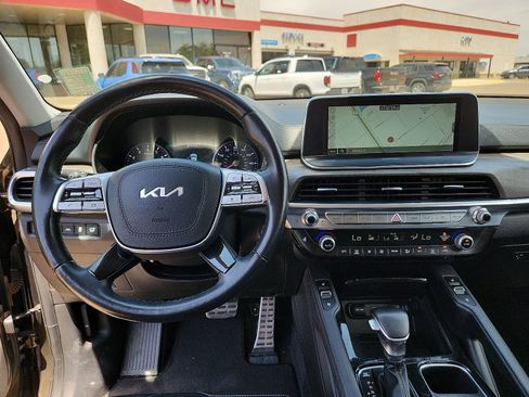 Used 2022 Kia Telluride SX w/ SX Prestige Package AWD/4WD image 11