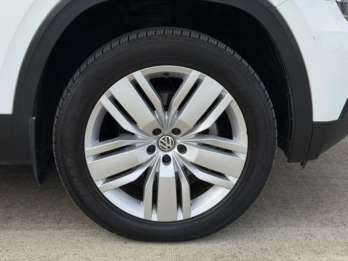 Used 2019 Volkswagen Atlas SE w/ Panoramic Sunroof Package image 37