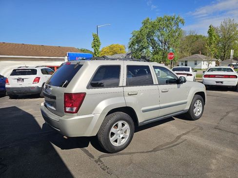 Used 2008 Jeep Grand Cherokee Laredo AWD/4WD image 12