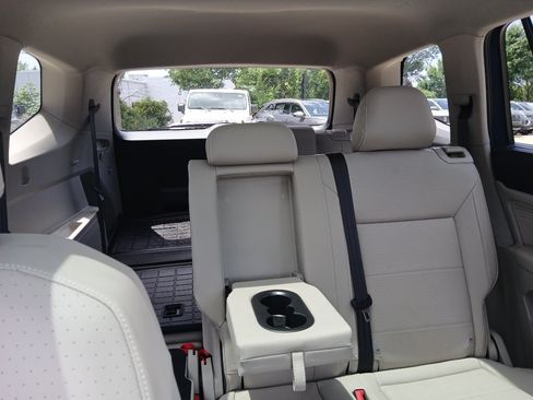 Used 2023 Volkswagen Atlas SEL AWD/4WD image 24