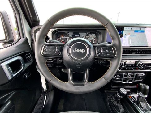 Used 2024 Jeep Wrangler Unlimited Sport AWD/4WD image 8