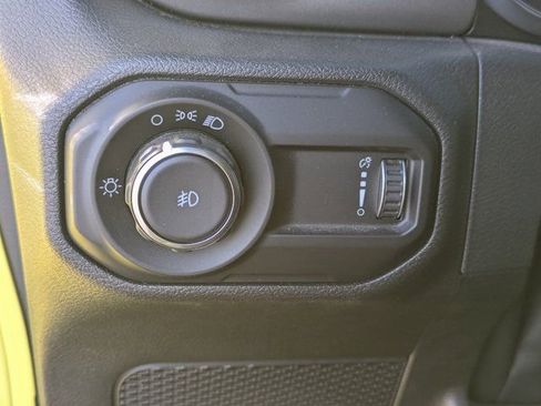 Used 2023 Jeep Wrangler Sport image 21