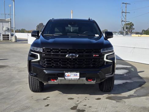 Used 2024 Chevrolet Suburban Z71 w/ Luxury Package image 3