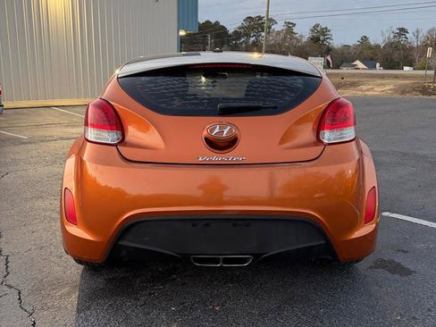 Used 2016 Hyundai Veloster image 6