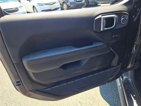 Used 2021 Jeep Gladiator Mojave AWD/4WD image 26