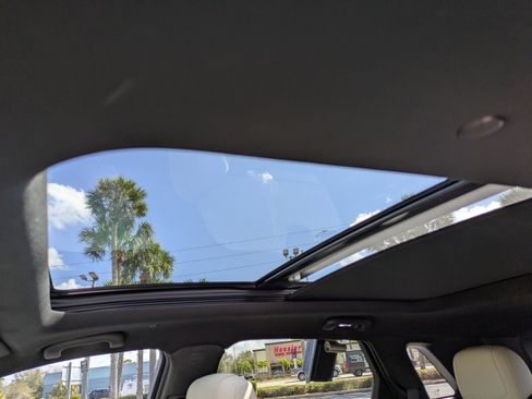 Certified 2023 Cadillac XT5 Sportv image 19