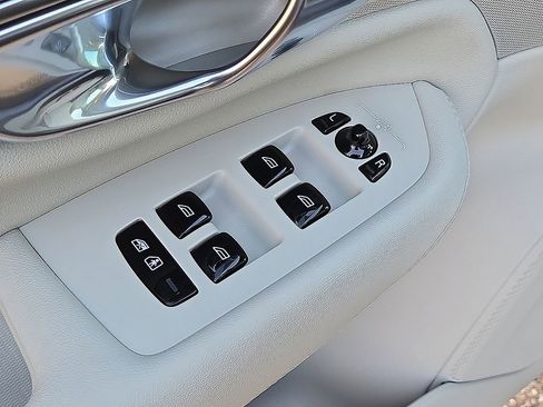 New 2026 Volvo XC90 B6 Ultra w/ Protection Package Premier image 22