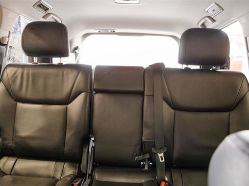 Used 2015 Lexus LX 570 4WD w/ Luxury Package image 26