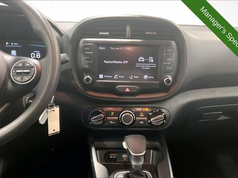 Used 2025 Kia Soul LX FWD image 7
