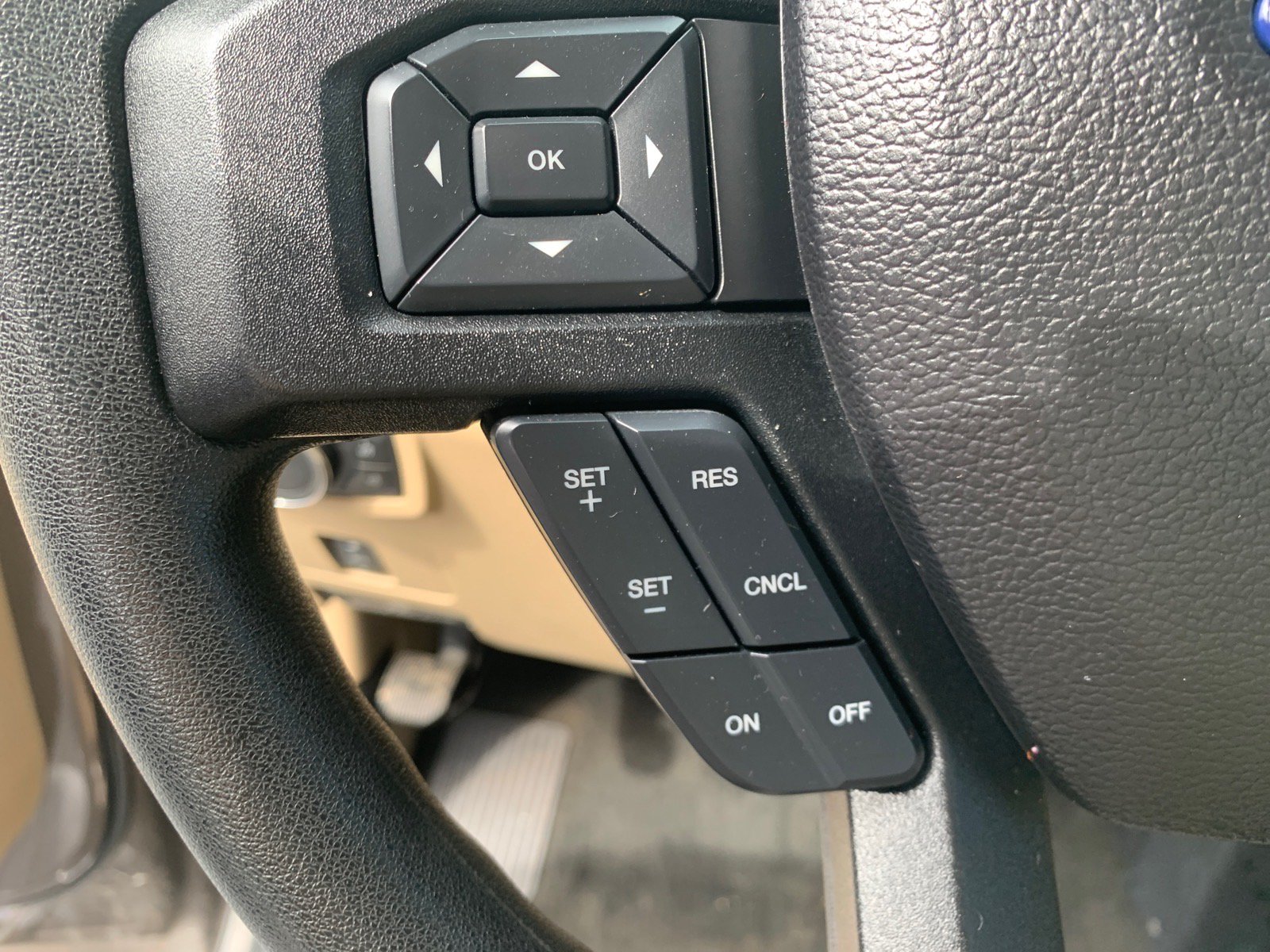 Used 2017 Ford F250 XLT w/ XLT Value Package AWD/4WD image 12