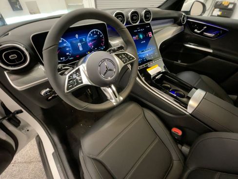 Used 2026 Mercedes-Benz GLC 300 4MATIC image 4