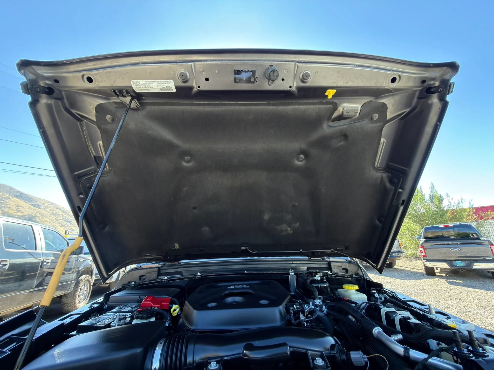 Used 2019 Jeep Wrangler Unlimited Sahara w/ Safety Group AWD/4WD image 6