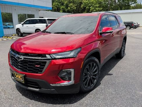 Used 2023 Chevrolet Traverse RS AWD/4WD image 4