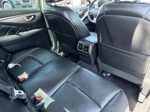 Used 2017 INFINITI Q50 3.0t Premium w/ Driver Assistance Package RWD image 14