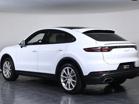 Certified 2023 Porsche Cayenne Coupe AWD/4WD image 3