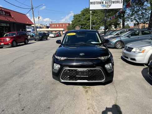 Used 2021 Kia Soul LX FWD image 3