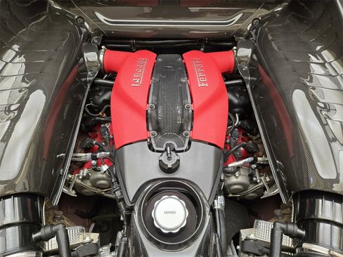 Used 2020 Ferrari F8 Tributo image 20