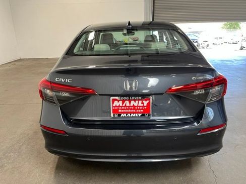 Used 2023 Honda Civic Touring image 4