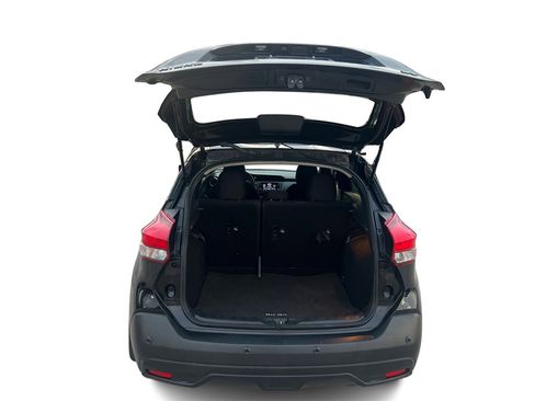 Used 2020 Nissan Kicks SV image 14