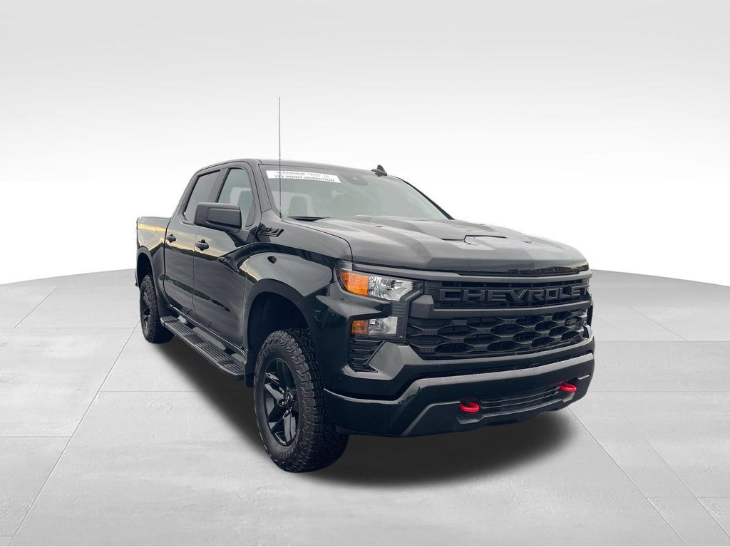 Used 2026 Chevrolet Silverado 1500 Custom Trail Boss w/ LPO, Dark Essentials Package AWD/4WD image 7