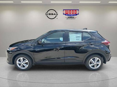 Certified 2025 Nissan Kicks Play S FWD image 6