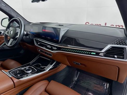 Used 2024 BMW X7 M60i w/ Executive Package image 32